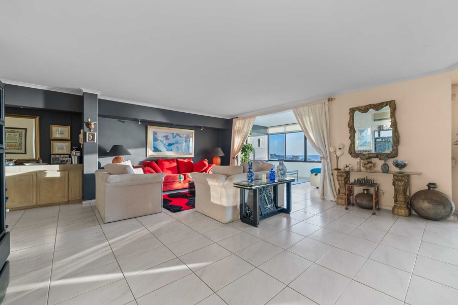 3 Bedroom Property for Sale in Sea Point Western Cape